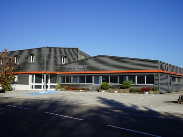 Local Commercial vente à Saint-Claude, Viry