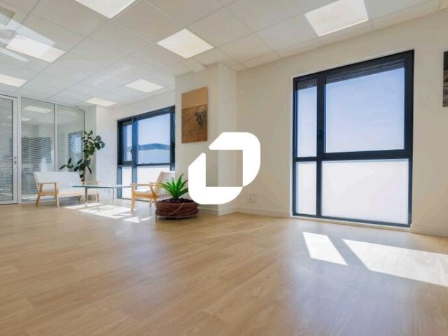 Local Commercial vente à Torcy, Bailly-romainvilliers