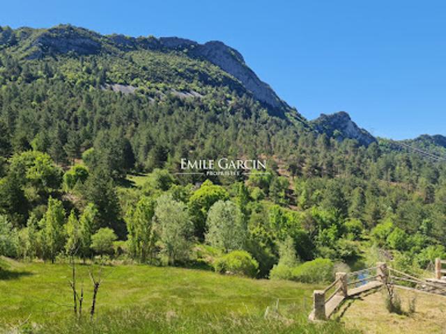 Ferme vente à Forcalquier, Entrepierres