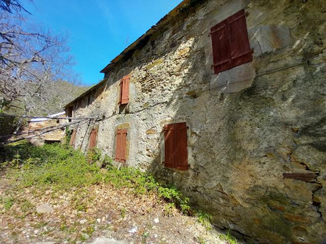 Ferme vente à Béziers, Prémian