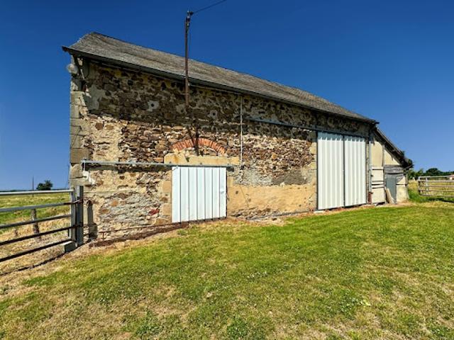 Ferme vente à La Gravelle, Murat