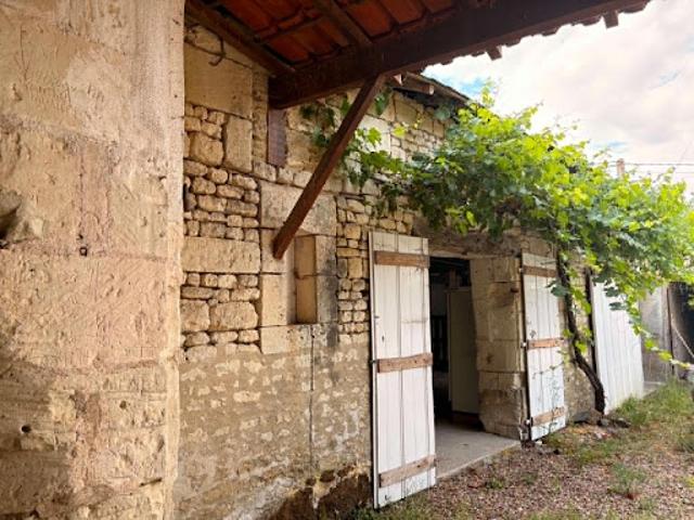 Ferme vente à Bourcanin, Saint-Genest-d'Ambière