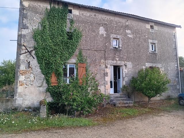 Ferme vente à Montmorillon, Jouhet