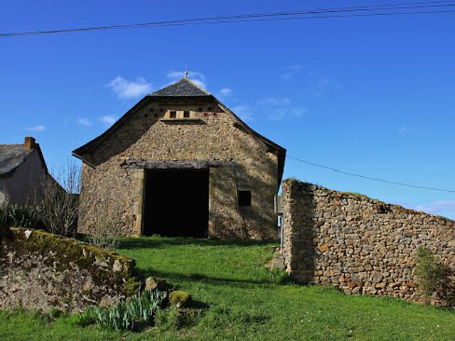 Ferme vente à Villefranche-de-Rouergue, Montbazens