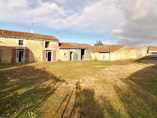 Commercial Land vente à Neuville-de-poitou, Furigny Commercial Land vente à Neuville-de-poitou, Furigny