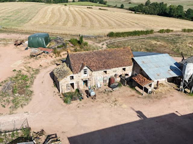 Ferme vente à Cité Bel Air, Charolles