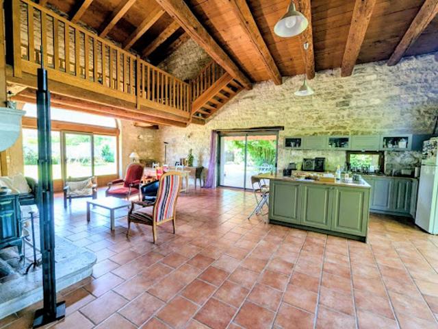 Ferme vente à Bourg-en-Bresse, Grand-corent