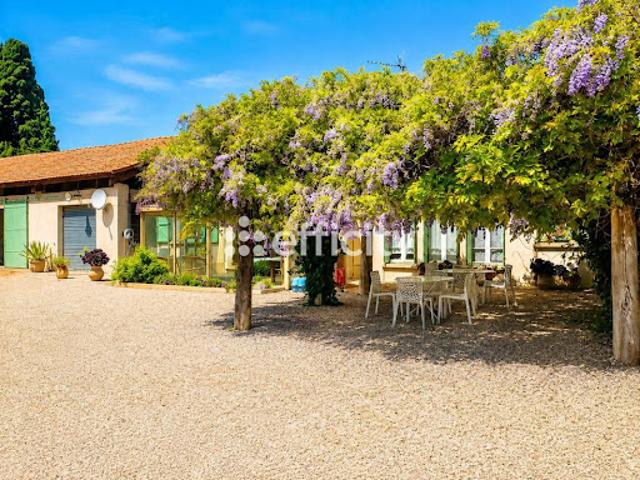 Ferme vente à Eyguières, Bouches-du-Rhône