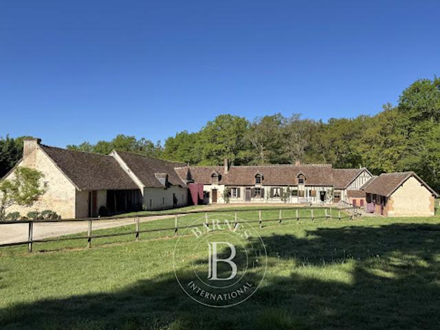 Ferme vente à Blois, Cour-cheverny