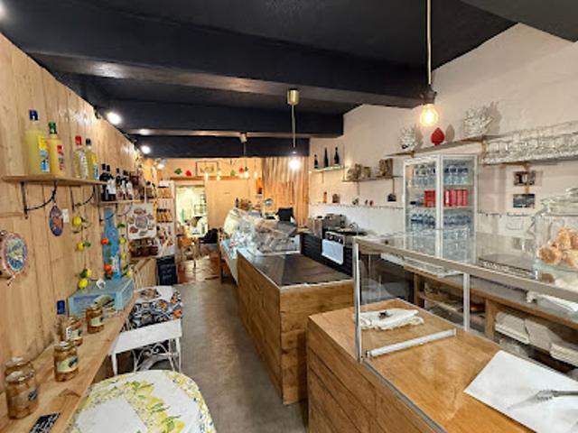 Local Commercial vente à Marseille, Allauch