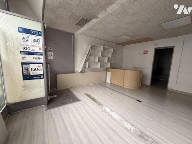 Local Commercial vente à Amiens, Somme