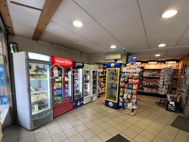 Local Commercial vente à Tournon-sur-Rhône, Annonay