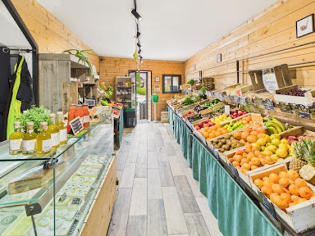 Local Commercial vente à Arles, Eyragues