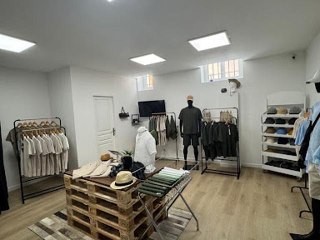 Local Commercial vente à Arrondissement de Toulon, Le Beausset