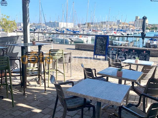 Local Commercial vente à Les Sables-d'Olonne, Château-d'olonne