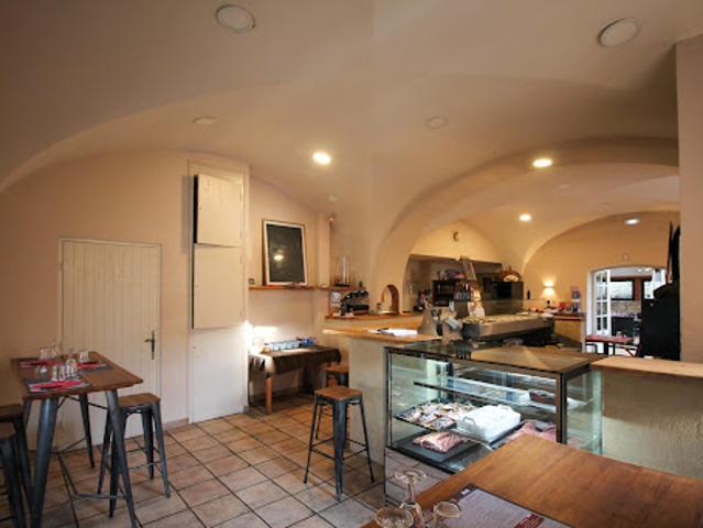 Local Commercial vente à Nyons, Montbrun-les-bains