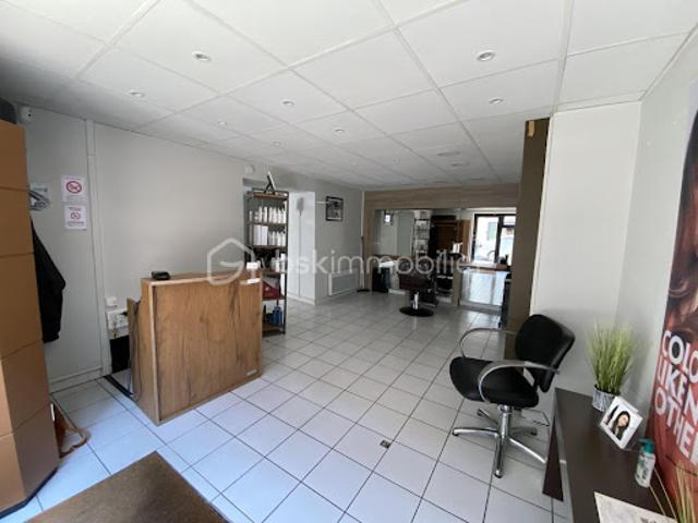Local Commercial vente à Bourg-en-Bresse, Montluel