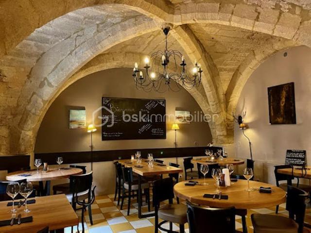 Local Commercial vente à Uzès, Gard