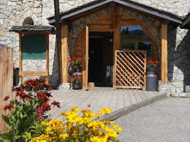 Local Commercial vente à Salins-les-Thermes, Moûtiers