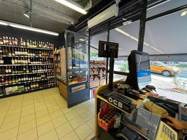 Local Commercial vente à Nice