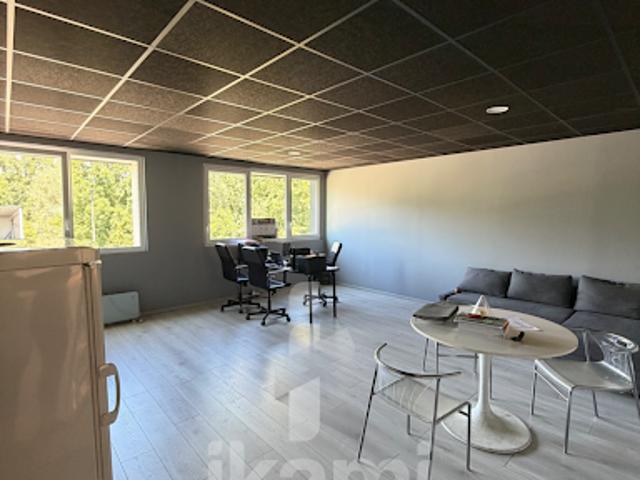Local Commercial vente à Parc d'activités Grande Île, Le Versoud