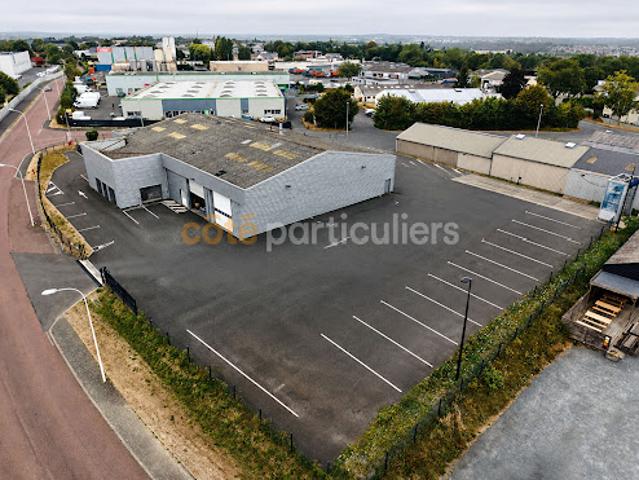 Local Commercial vente à Saint-Lô, Saint-lô