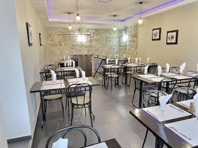 Local Commercial vente à Triel-sur-Seine, Yvelines