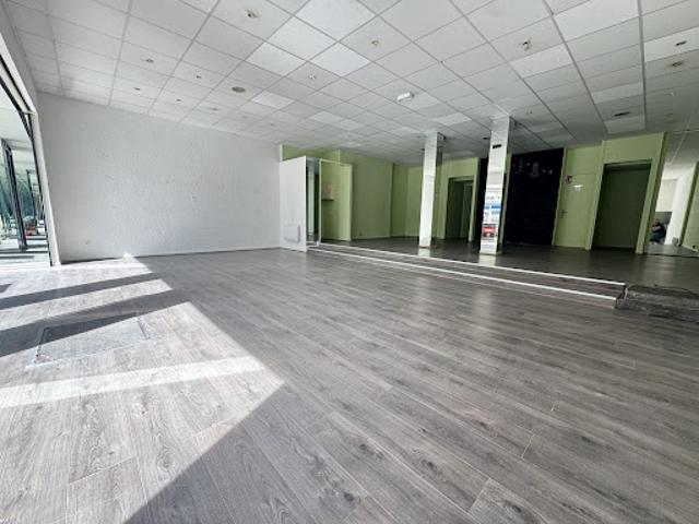 Local Commercial vente à Montluçon