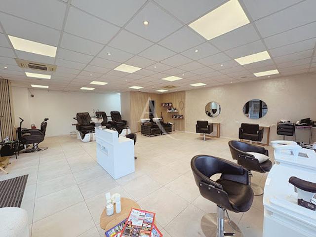 Local Commercial vente à Torcy, Pontault-combault