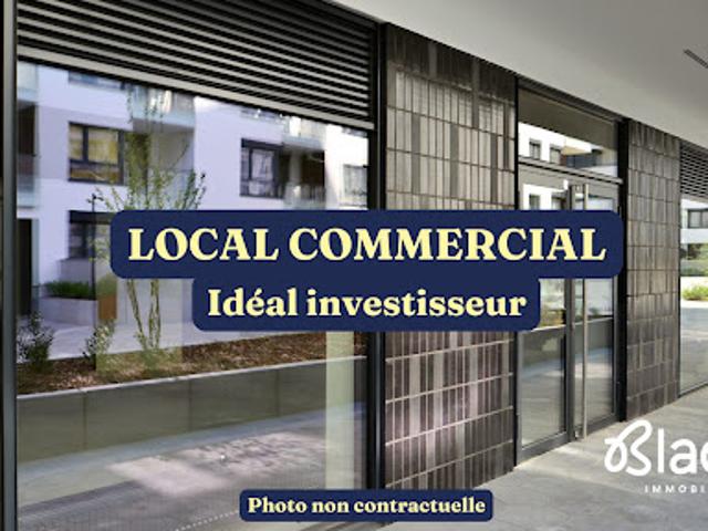 Local Commercial vente à La Verpillière, Isère