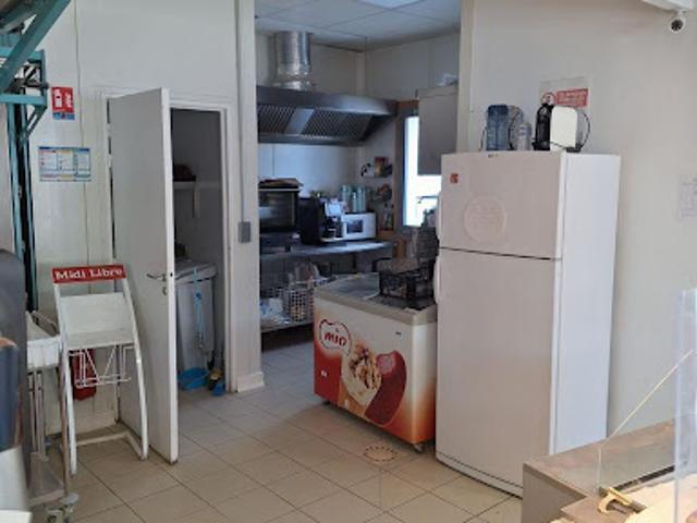 Local Commercial vente à Nîmes, Beauvoisin