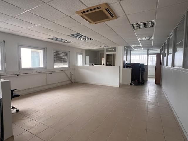 Local Commercial vente à Nantes, Machecoul