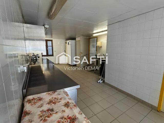 Local Commercial vente à Villefranche-sur-Saône, Rhône