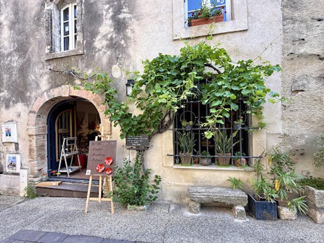Local Commercial vente à Venasque, Vaucluse