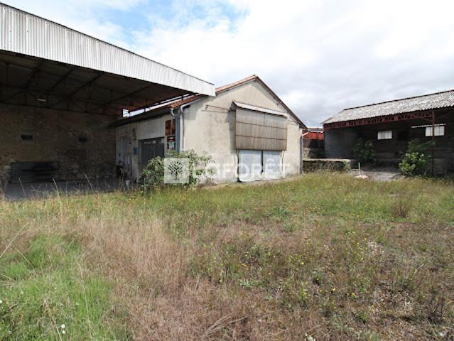 Local Commercial vente à Mareuil, Mareuil en Périgord
