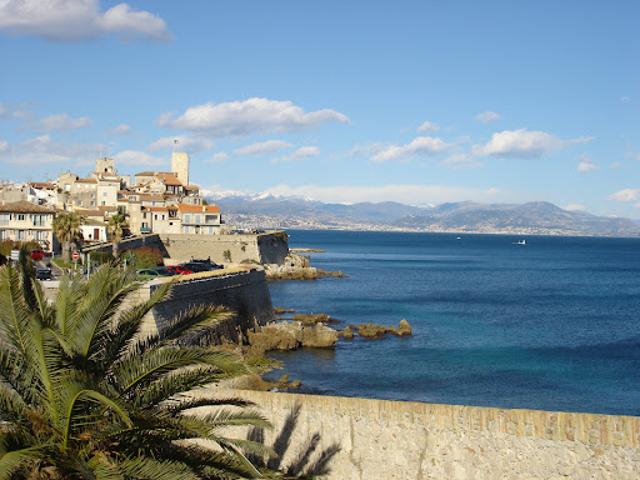 Local Commercial vente à Grasse, Antibes