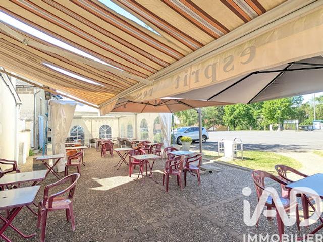 Local Commercial vente à Montmorillon, L'isle-jourdain