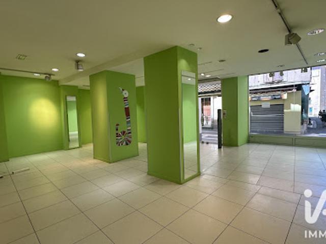 Local Commercial vente à Apt