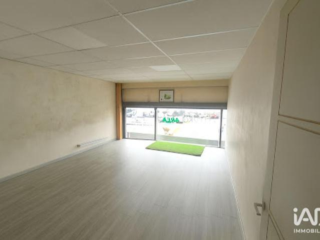 Local Commercial vente à Besançon, Pirey