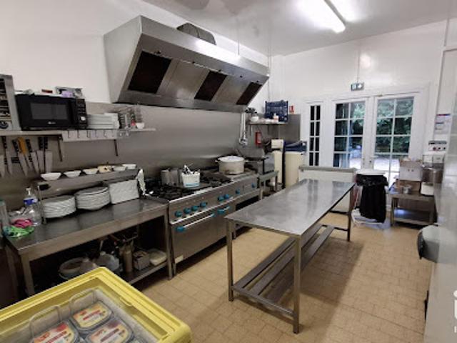 Local Commercial vente à Évreux, Mesnil-sur-l'estrée