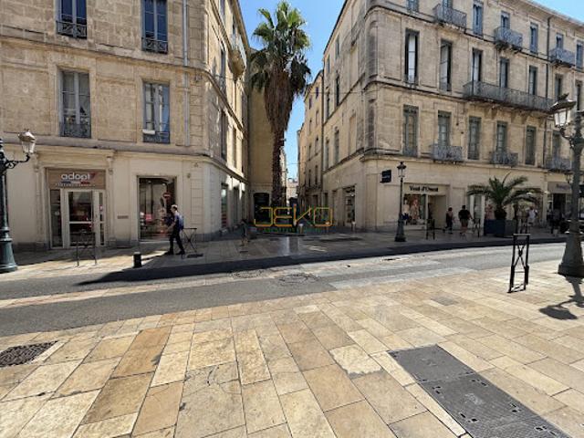Local Commercial vente à Nîmes