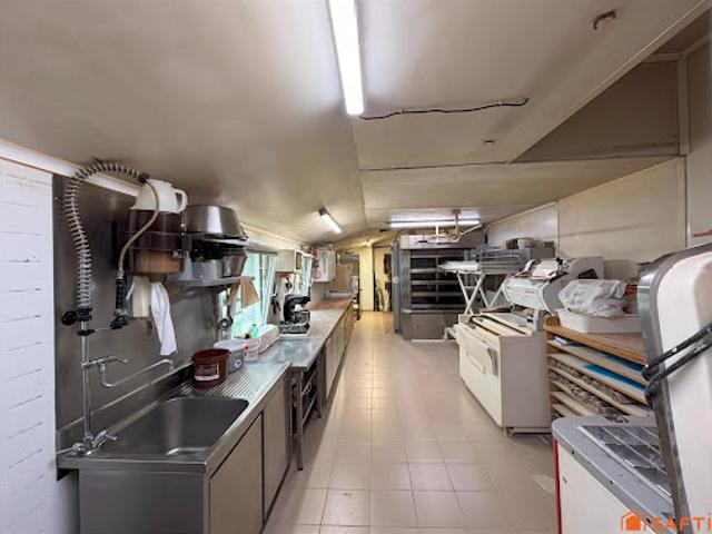 Local Commercial vente à Bourg-en-Bresse, Lent