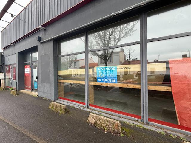 Local Commercial vente à Les Sables-d'Olonne, Château-d'olonne