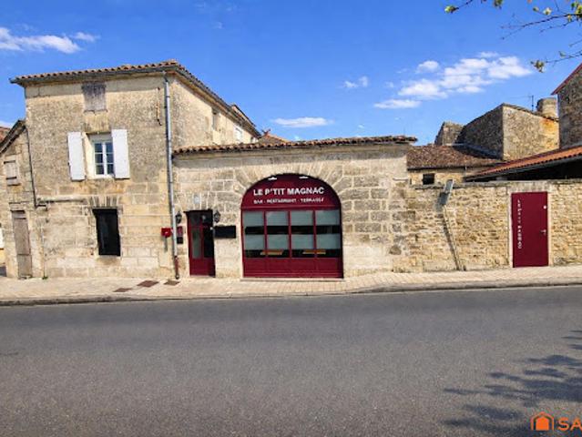 Local Commercial vente à Magnac-sur-Touvre, Charente