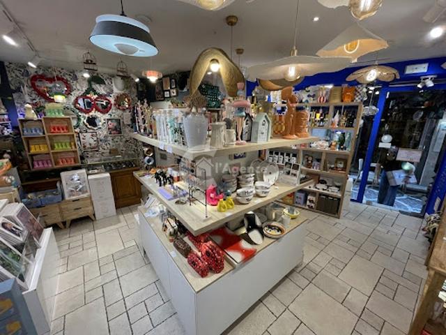 Local Commercial vente à Grasse, Antibes