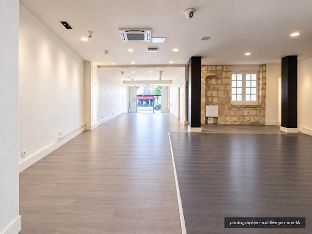 Local Commercial vente à Séraucourt, Bourges
