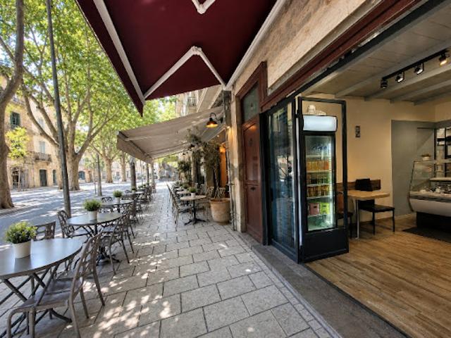 Local Commercial vente à Nîmes, Uzès