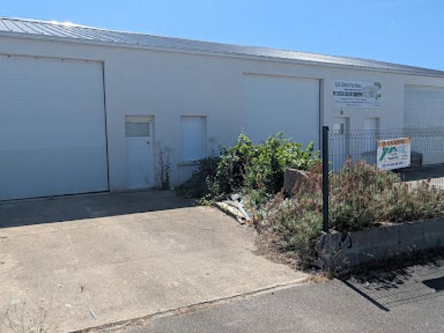 Local Commercial vente à Niort, Magné