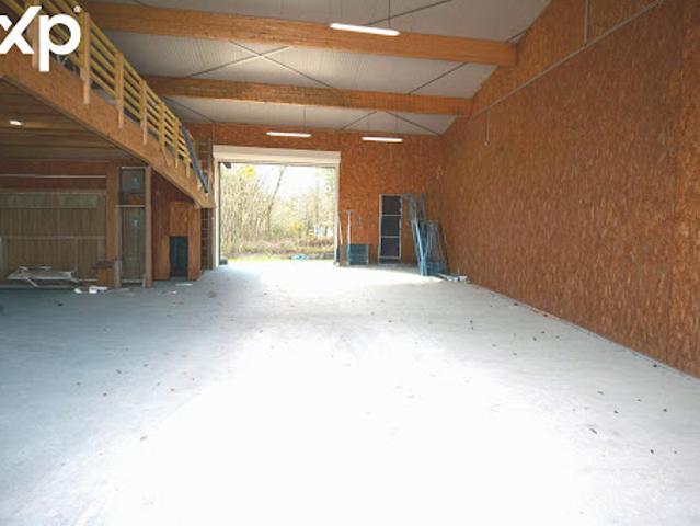Local Commercial vente à Bordeaux, Créon