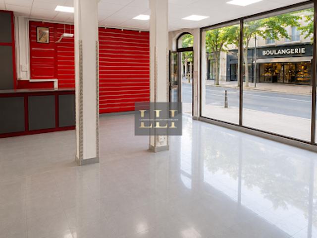 Local Commercial vente à Jamin, Reims